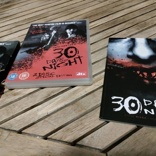 30 Days of Night double DVD like new with graphic novel and English subtitles