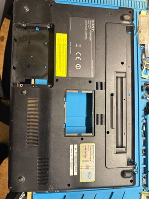 Sony Vaio PCG-71211M back cover used