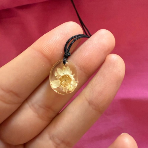 Necklace new, black and yellow
