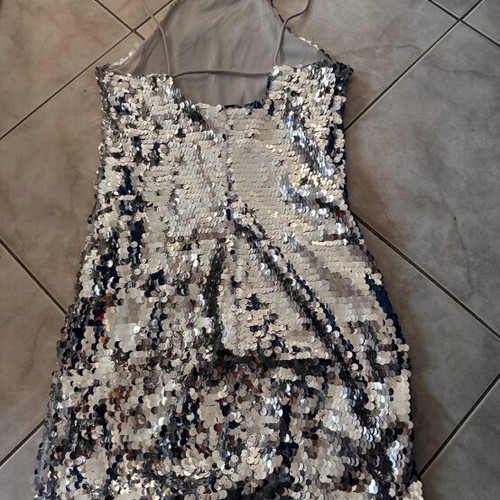Star Body H women's dress like new with sequins and open back
