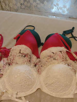Bra set like new, 5 pieces, various sizes and colors