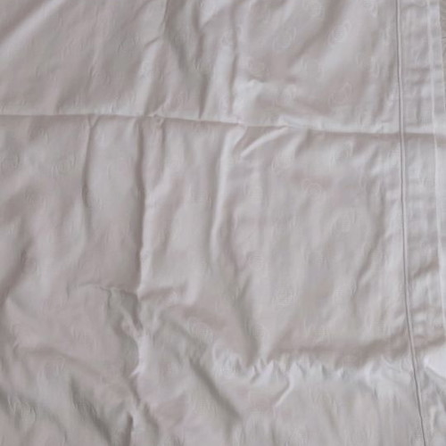 Tablecloth set with 12 napkins used, white