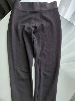 Women's black leggings new, size M