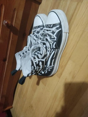 Converse Chuck Taylor All Star sneakers like new, black and white zebra design, size 39.5