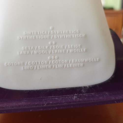 Delonghi EasyTurbo 8 steam iron used, 2300w, Antical, Auto On-Off