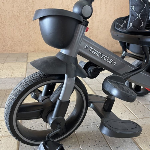 Children's Tricycle like new