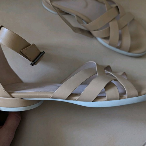 Ecco women's leather sandals like new, beige, size 36