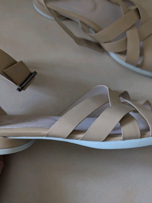 Ecco women's leather sandals like new, beige, size 36