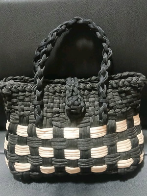 Women's spring handbag new, black-beige 27×18cm
