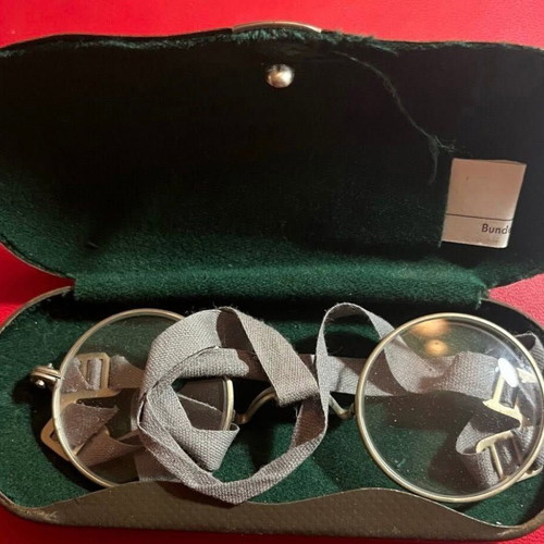 Pince-Nez Glasses like new with case