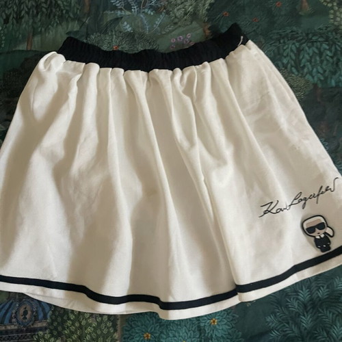 Karl Lagerfeld skirt white, like new, size M