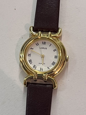 Lorus vintage wristwatch like new, 22mm, white dial