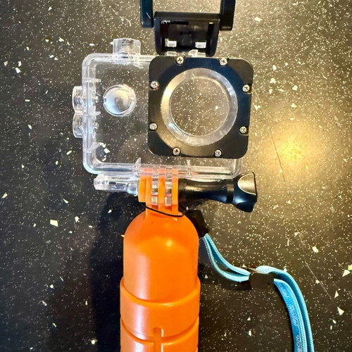 GoPro waterproof case and handle like new
