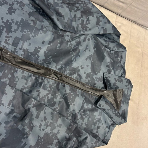 Casual jacket and camouflage pants set new, size Medium
