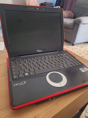 Fujitsu Amilo Si 2636 φορητός υπολογιστής, 2GB RAM, Core 2 Duo