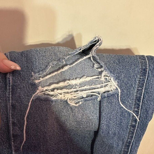 H&M Ripped High Waisted Jeans like new, size 5XL, blue