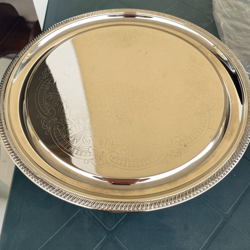 Serving tray buffet like new 32×32×9