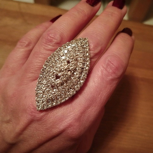 Adjustable ring impressive like new, unused