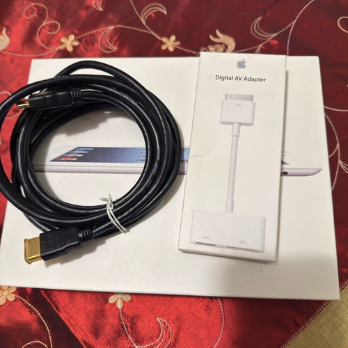iPad 3 model A1416, 16GB, Wi-Fi with Apple Digital AV Adapter