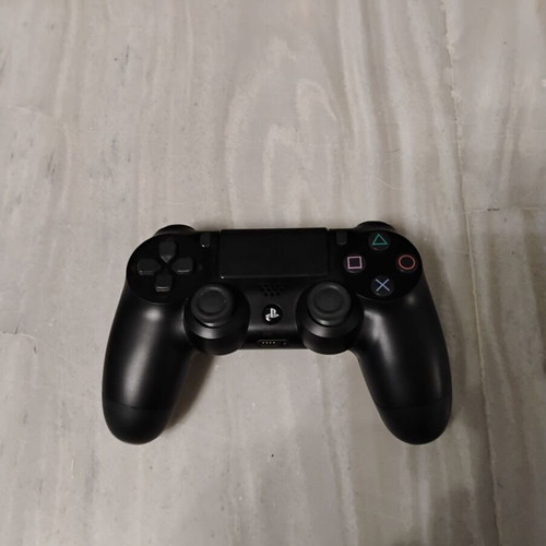 Sony PlayStation 4 Slim 1TB like new