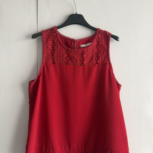 Sfera sleeveless red top