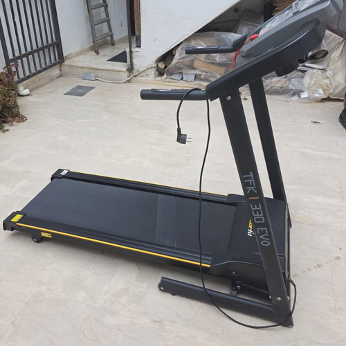 Everfit TFK 330 EVO treadmill like new with electric incline
