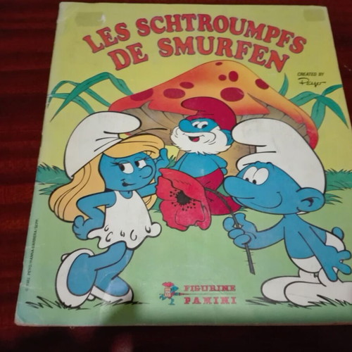 Panini Smurfs 1982 album used, complete