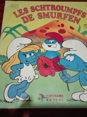Panini Smurfs 1982 album used, complete