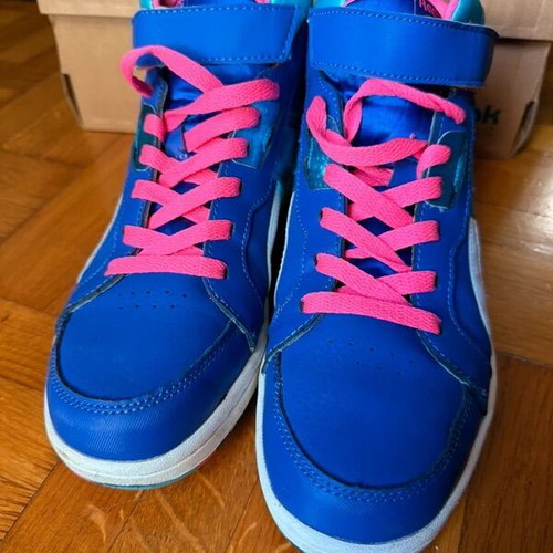 Reebok Retro Athletic Sneakers like new, size 38.5, multicolor