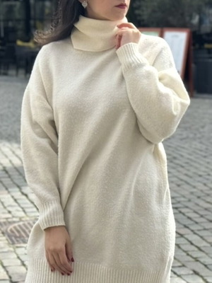 Mango turtleneck sweater like new, very warm size L