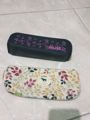 Pencil cases like new in very good condition