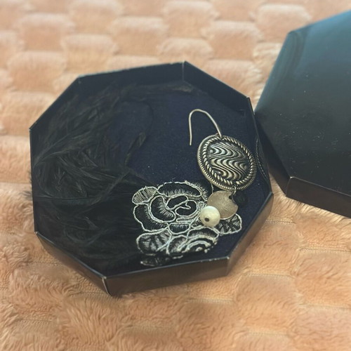 Handmade earring new, black