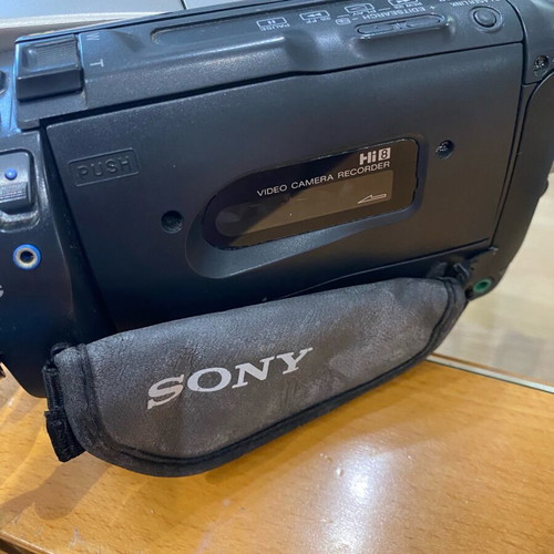 Sony Vision Handycam CCD with power supply, battery, remote and case