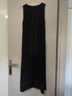 Platinum summer dress kaftan black with gold ancient Greek designs one size like new