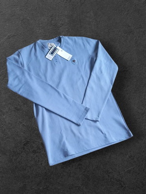 Light blue sweatshirt size L fits M, new with tags