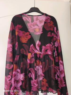 Αέρινη μπλούζα Shein με ροζ floral σχέδιο και ελαφριά διαφάνεια, καινούργια