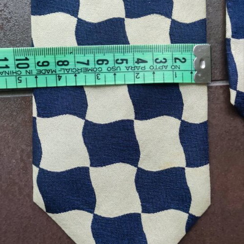 Silk tie Emporio Armani vintage with geometric pattern, like new