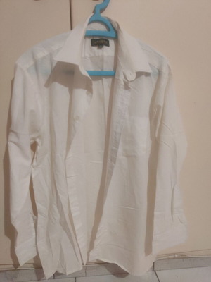 Men's shirts like new, size Large, pack of 3
