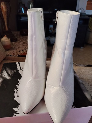 White Crocodile Pattern Ankle Boots like new