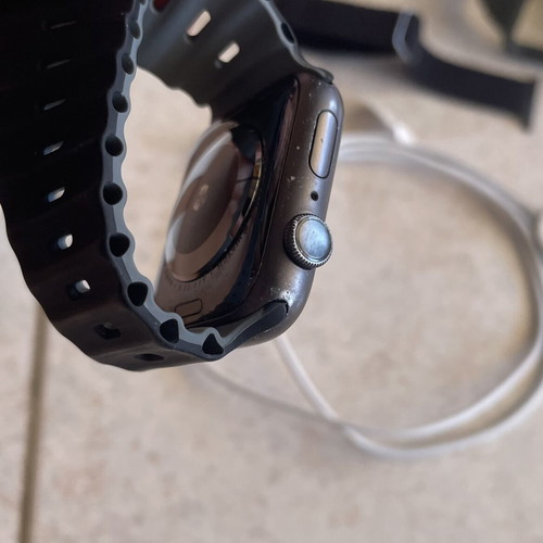 Apple Watch Series 5 44mm with charging cable, straps and screen protectors