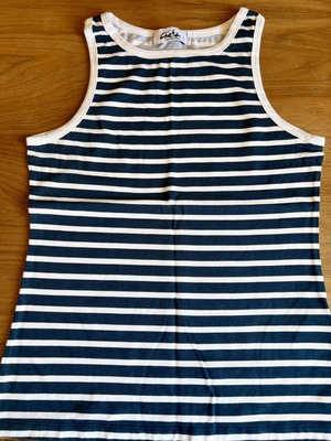 Chaton T-shirt new, size M