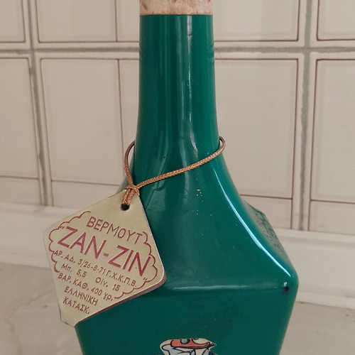 Vermouth bottle with Ludwig Von Drake Disney character like new