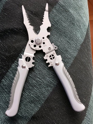Electrician multitool new with cable cutter and wire stripper
