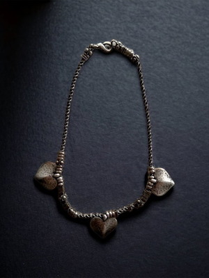 Gianniotiko silver-plated necklace with hearts used