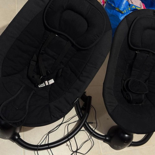 Relax baby electronic rocker used with Bluetooth and remote