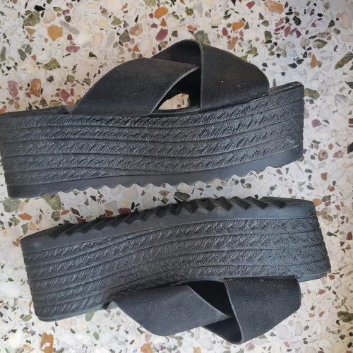 Flatforms women's shoes size 38 black like new