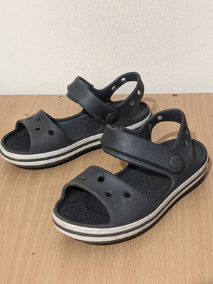Crocs C11 sandals EU 28-29, grey