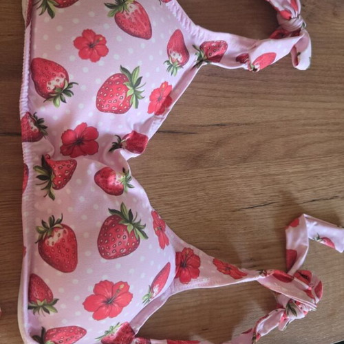 Bikini set with ruffles new with strawberries