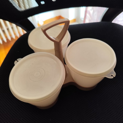 Tupperware triple vintage server