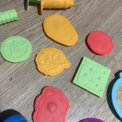 Play Doh Toaster Set like new with many designs